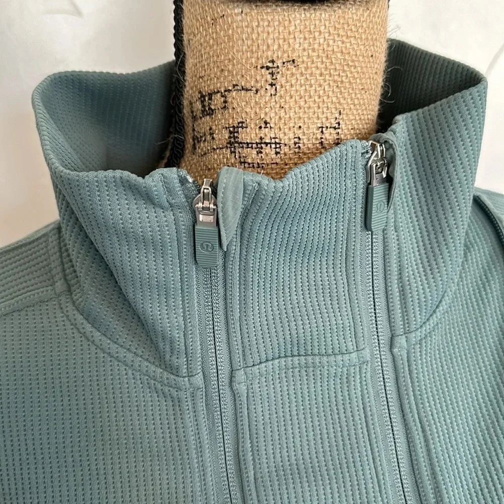 Lululemon Adaptable Fit Full-Zip Jacket Tidewater Teal Jacket EUC 10 - Picture 2 of 8